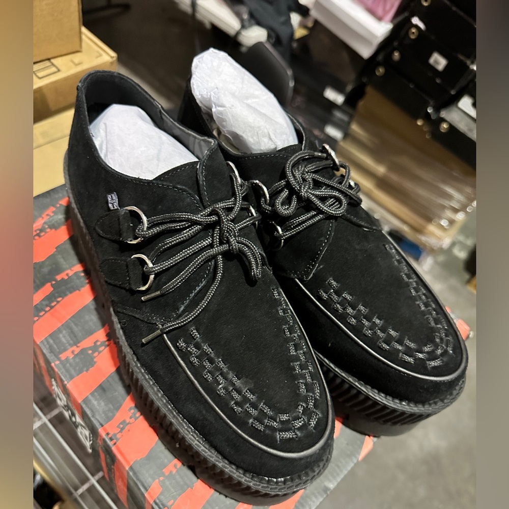 NIB T.U.K A8831 Size 13
